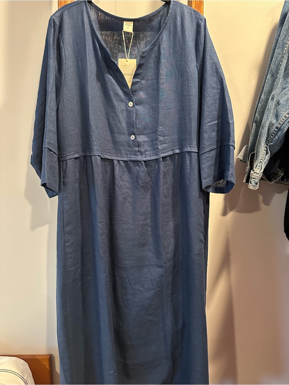 Relaxed Blue Linen Midi Dress with Button Detail